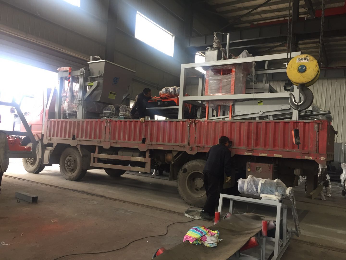 湖南省漣源市白馬山鎮(zhèn)石總訂購的QTY5-15今天發(fā)貨啦！